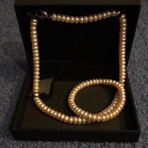 Freshwater Pearl Necklace and Bracelet Set